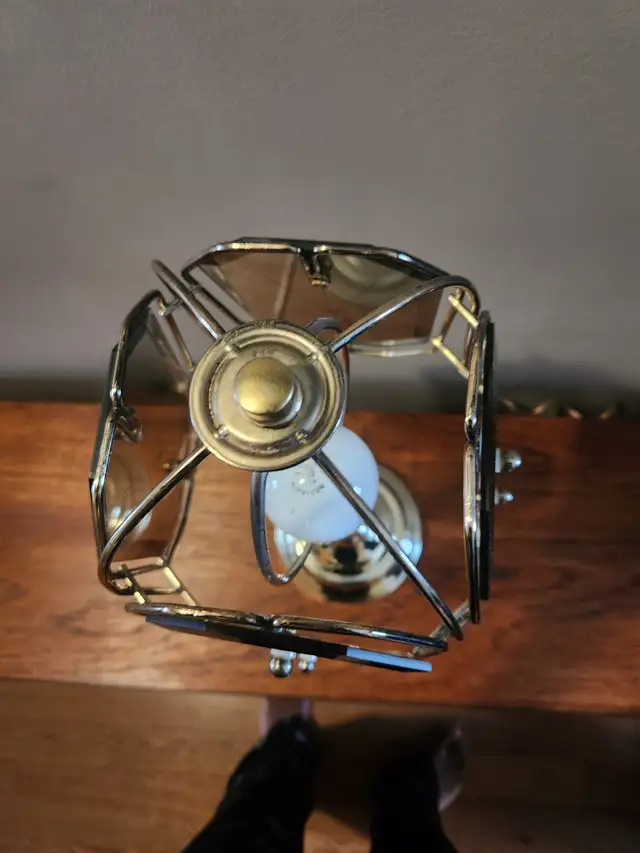 PAIR OF VINTAGE BRASS & SMOKED-GLASS TABLE LAMPS in Indoor Lighting & Fans in Oakville / Halton Region - Image 10