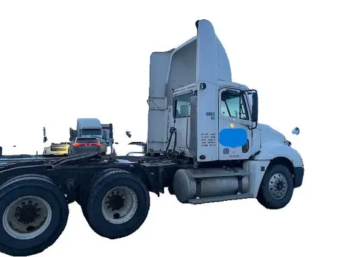 SEMI DAY CAB CITY truck very good conditions only run in Calgary city single hand drive only by owne...