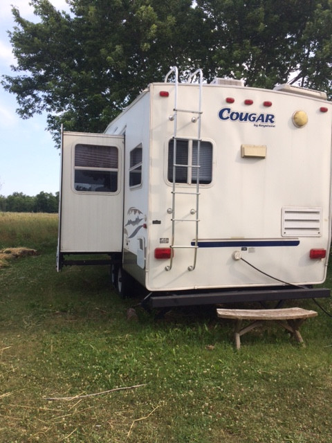 Keystone Cougar RV. 2005. Great Condition. Great Price. in Travel Trailers & Campers in Kingston - Image 2
