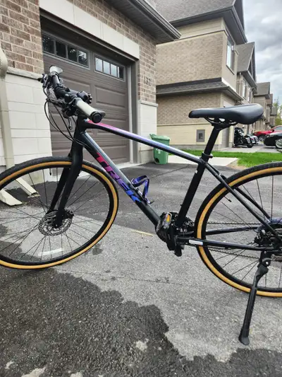 In great shape Trek FX3 Hybrid Bike, View more