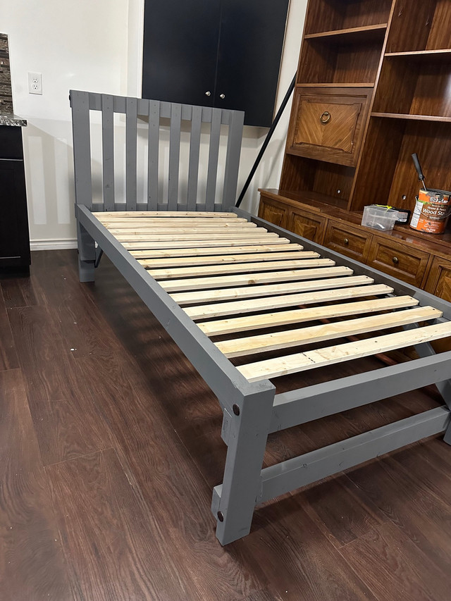 Single bed frame  in Beds & Mattresses in Edmonton