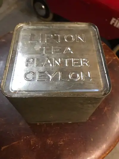 OLD VINTAGE LIPTON TEA BOX & GILLETT'S LYE CAN - BOTH FULL, View more