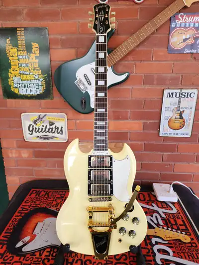 Epiphone SG Custom with Bigsby, View more
