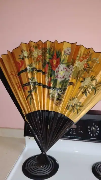 Oversized Fan Decor Vintage 90s, View more