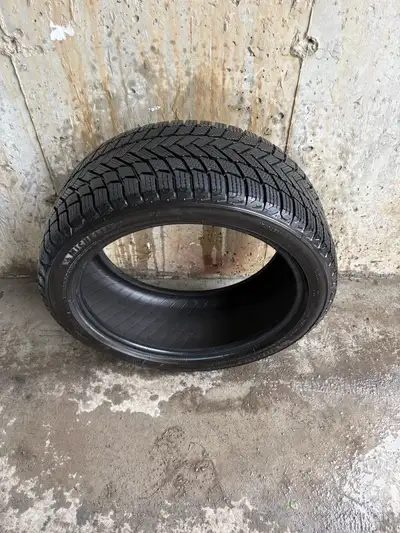 Set of four 245/40 19 Michelein X-Ice Snow Winter Tires Bought them only a few months ago.Used fo Ha...