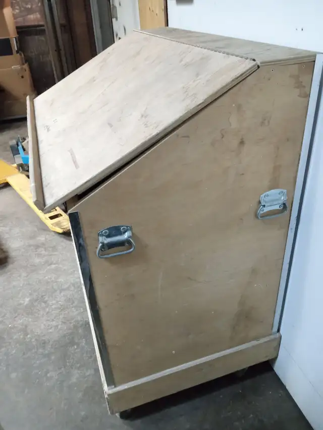 Portable  Job Box w/ Lift Lid63234702494211123