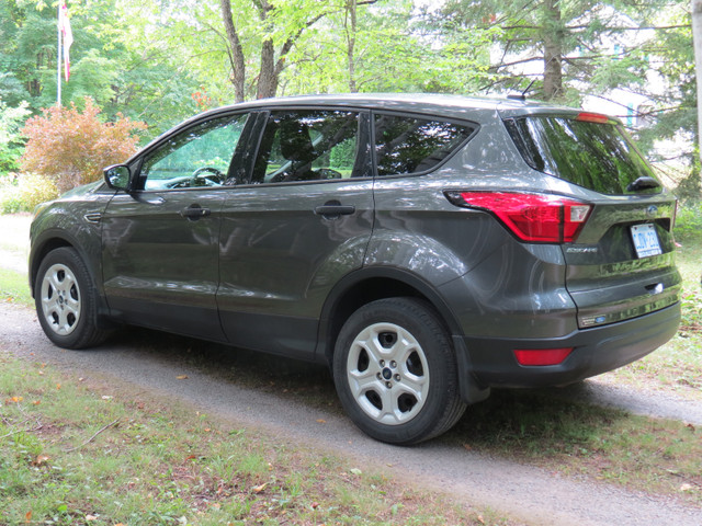 2019 Ford Escape S,  2.5 Engine in Cars & Trucks in Ottawa - Image 3