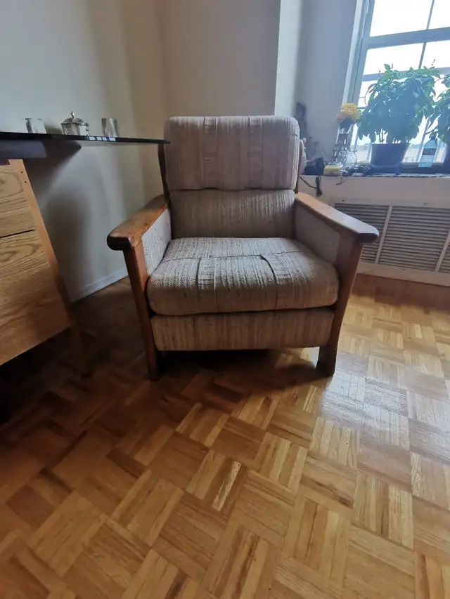 Decor style chairs & couch in Couches & Futons in City of Toronto - Image 4