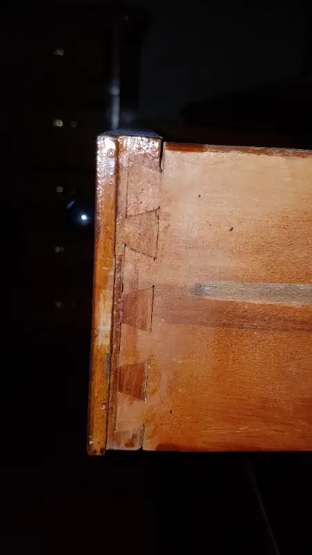 Antique dresser in Dressers & Wardrobes in City of Toronto - Image 7