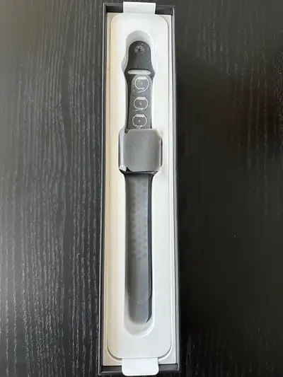 Apple Watch Series 3 Nike edition LTE + accessories, View more