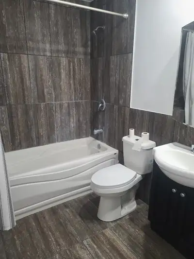 Loft 1 chambre 700pc, A/C, Metro Lasalle, Verdun