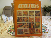 Une belle encyclopédie des Arts Manuels  ATELIERS  en 22 volumes