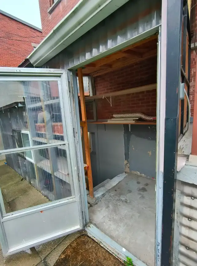 Grand 6-1/2 sur 2 étages, 2 salles de bain dans Parc-Extention in Long Term Rentals in City of Montréal - Image 19