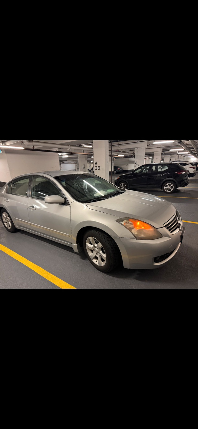 2009 Nissan Altima  in Cars & Trucks in Mississauga / Peel Region