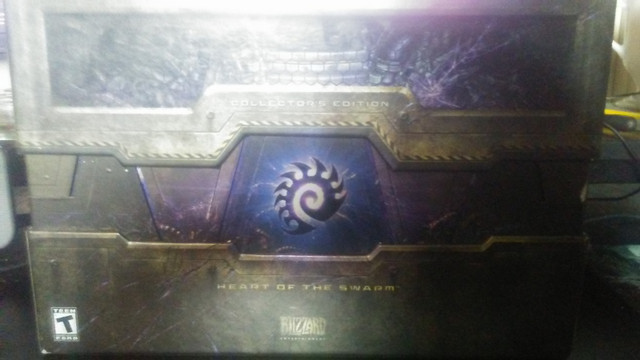 Starcraft 2: Heart of the Swarm collector's edition in PC Games in Calgary