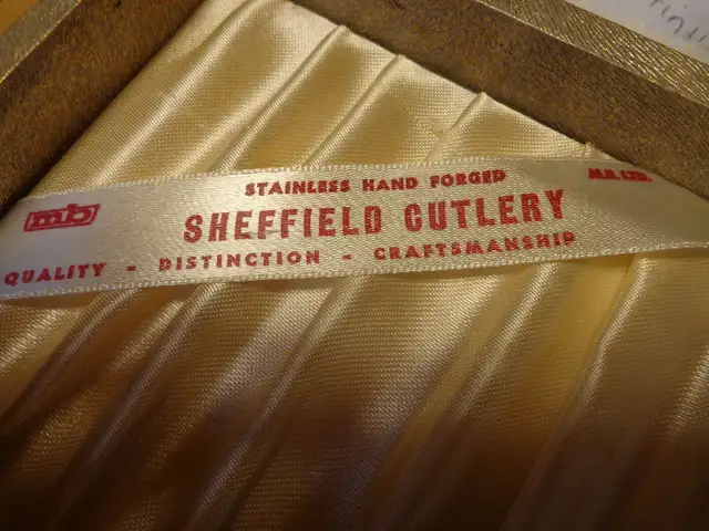 Carving sets and knives in Kitchen & Dining Wares in Oshawa / Durham Region - Image 10