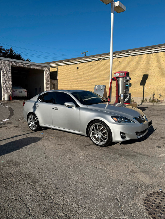 2012 LEXUS IS350 AWD in Cars & Trucks in Oshawa / Durham Region - Image 3