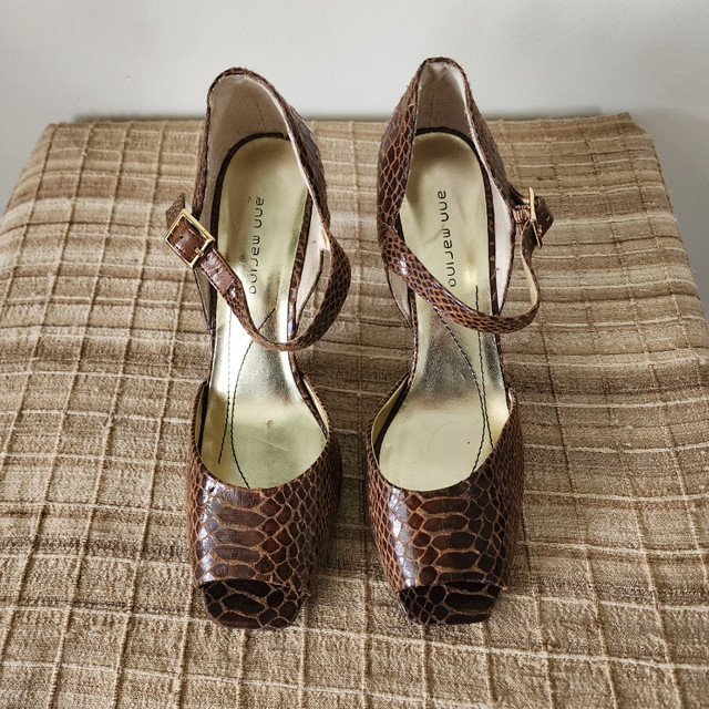 Ann Marino Open Toe (3.5 inch) Heels Size 8.5 LIKE NEW in Women's - Shoes in Ottawa