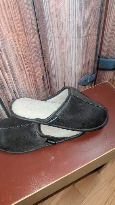 Men's size 9 slip on slippers , View more