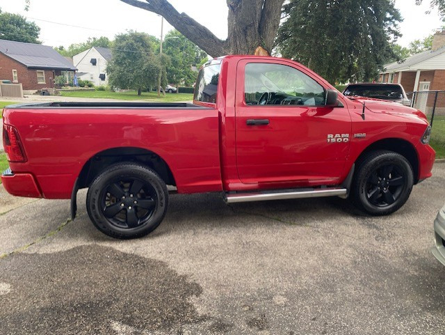 2016 Dodge Ram 1500 ST 4x4  (KAM-044) in Cars & Trucks in London - Image 2