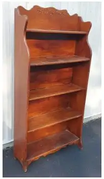 CHARMING SOLID WOOD ANTIQUE SHELF in Bookcases & Shelving Units in London - Image 3