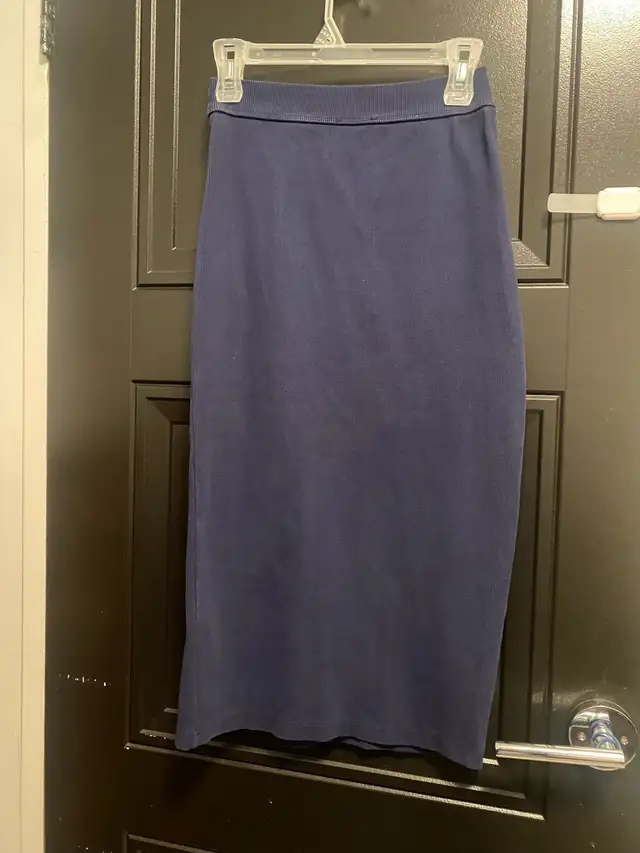 S & S Skirt - XL in Women's - Bottoms in Mississauga / Peel Region - Image 3