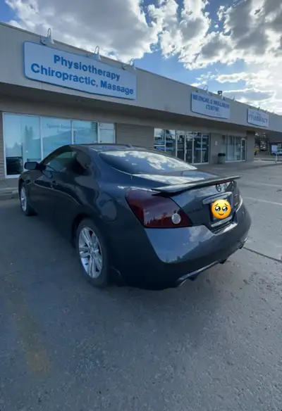 Selling my 2010 Nissan Altima Coupe. The car runs very well and has been reliable for daily driving....