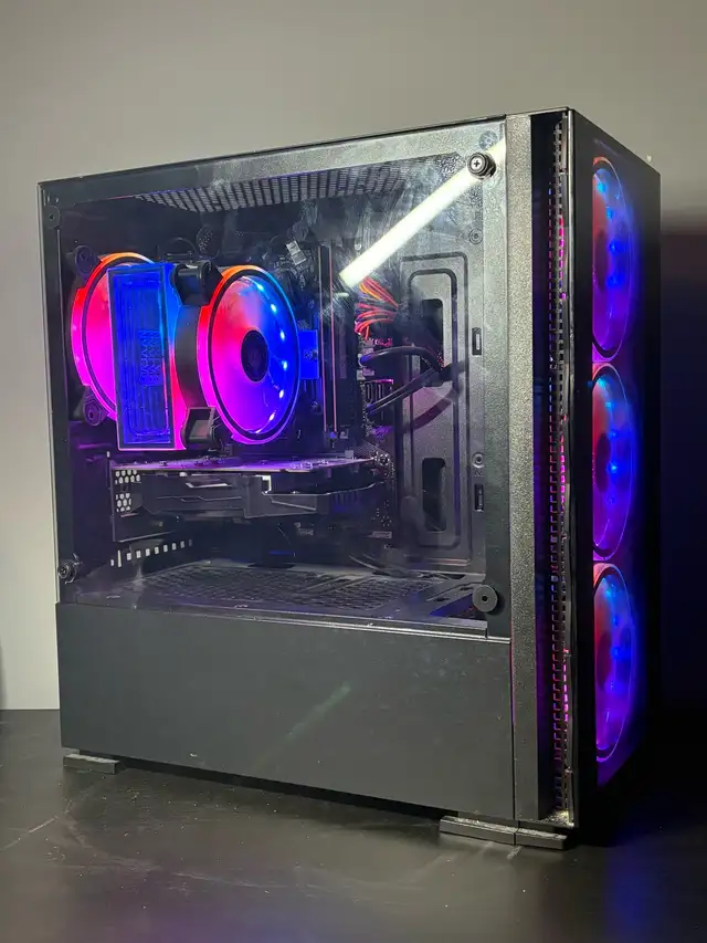 custom gaming/desktop computer65712750672003124