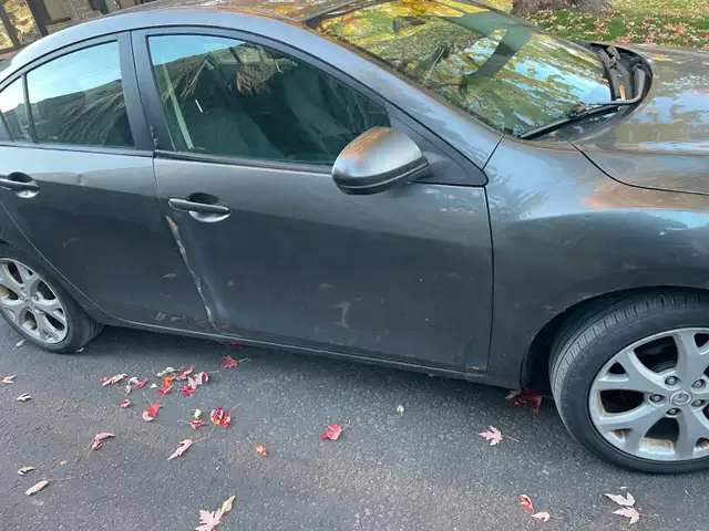 Mazda 3 2012598246621699133443