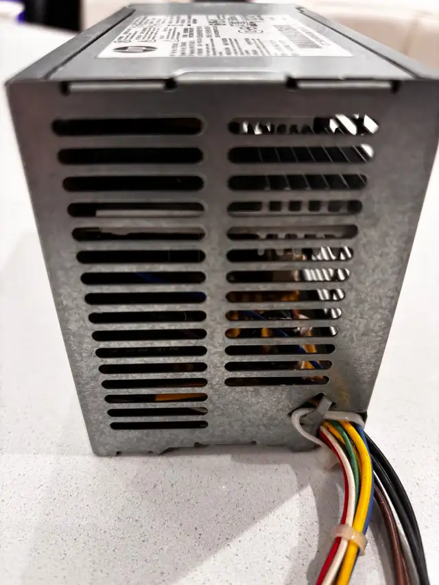 LIQUIDATION ⚡ Alimentation HP NEUVE 240W – 30$ AUJOURD’HUI in Desktop Computers in City of Montréal - Image 5
