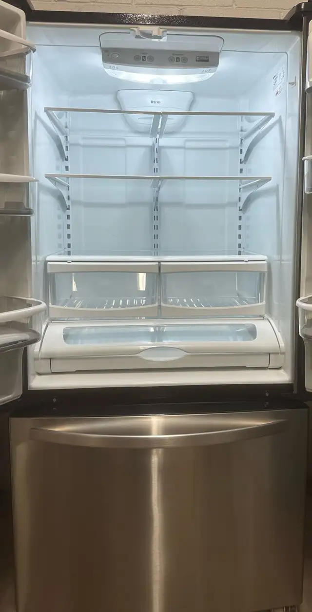 - Refrigerator “KENMORE” H69/W33/D31 in Refrigerators in Barrie - Image 3