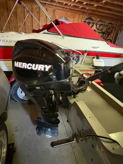 2009 25 Hp mercury outboard efi Four stroke Long shaft 20” tiller handle Electric start Looking to u...