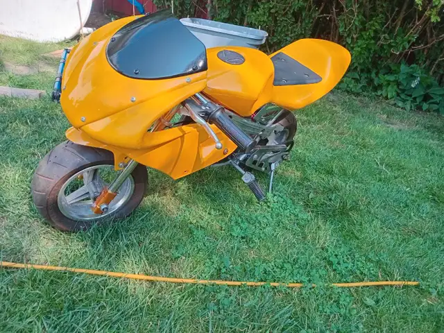 49cc pocket bike  in Scooters & Pocket Bikes in Mississauga / Peel Region - Image 2