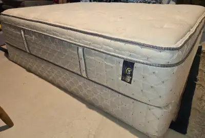 Serta Double Mattress and box spring bed set, View more