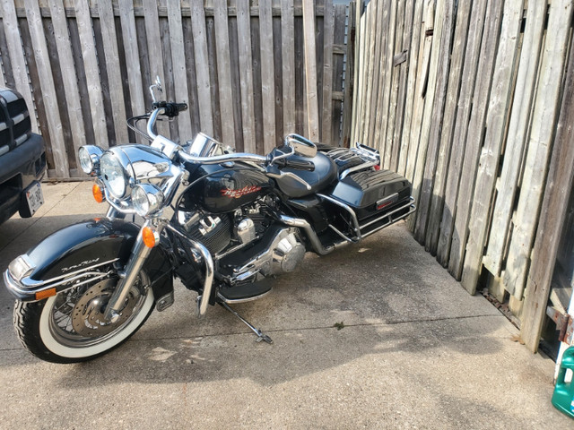 2002 ROAD KING in Touring in Windsor Region - Image 2