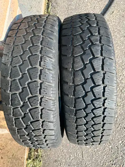 205/70R15 2 ( snow tire ) ❄️ 205/70R15 3 all season 205/65/R15 3all season P205/70R15 1 all season
