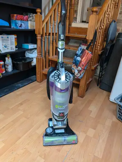 5 year old Bissell Pet Hair Eraser vacuum with attachments and manual. If you have pets, and pet hai...