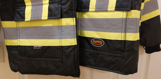 XL-Pioneer Hi-Vis Waterproof Quilted Safety Parka in Other in London - Image 2