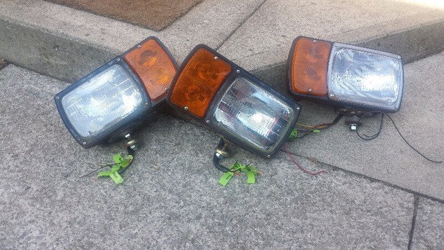 Tow Truck Amber Becon Lights old school $75.00 in Other Parts & Accessories in Hamilton - Image 3