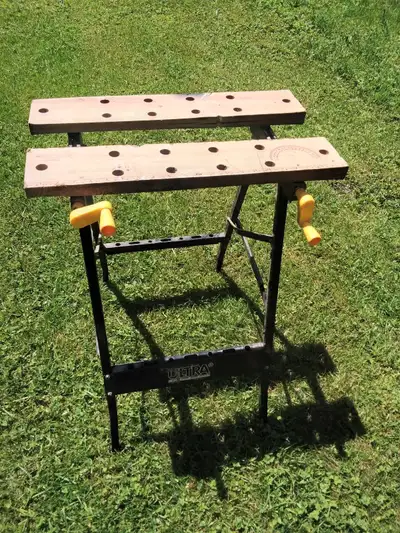 For sale work bench with clamps $15
