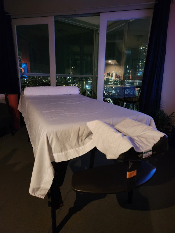 Certified Incall & Outcall Massage Service Downtown Vancouver in Massage Services in Vancouver - Image 2