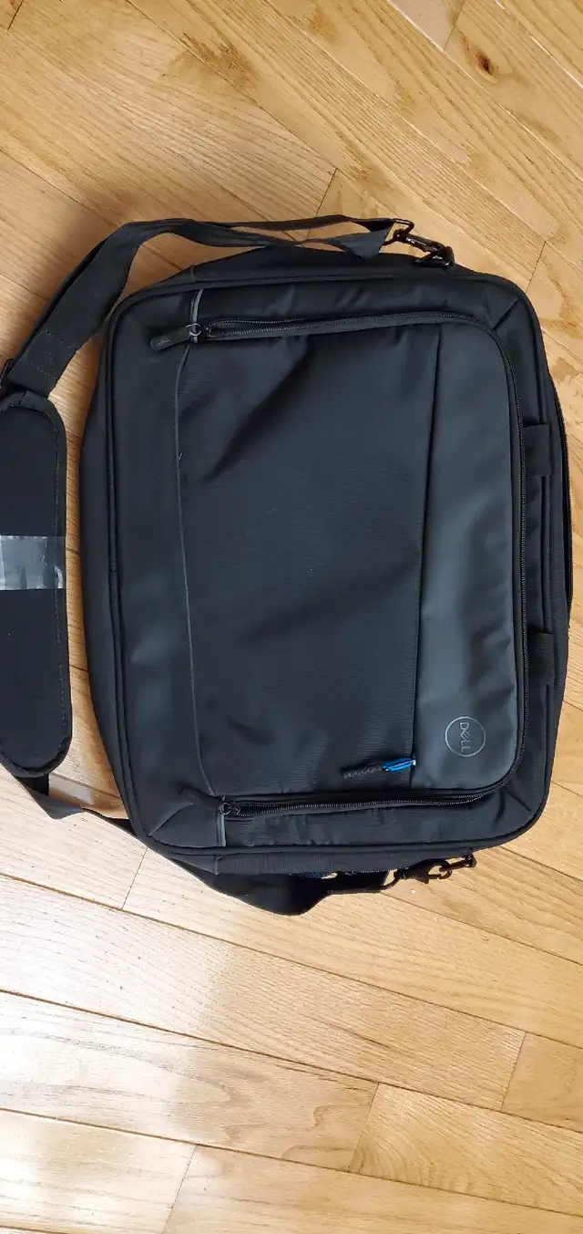 Dell Laptop Shoulder Bag in Laptop Accessories in Regina - Image 6