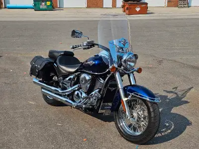 2015 Vulcan 900. 81600km brakes and tires new 2024 Super clean and comfortable . Msg me at 647 887 7...