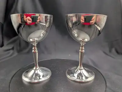 These vintage silver-plated goblets by Viking Plate are elegant mid-century pieces, perfect for addi...