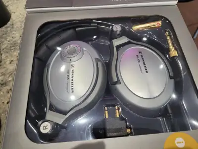 Sennheiser PXC 450, View more