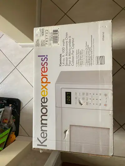 Selling Kenmore Microwave oven Brand new sealed unopened in box! Better than buy a used unclean cond...