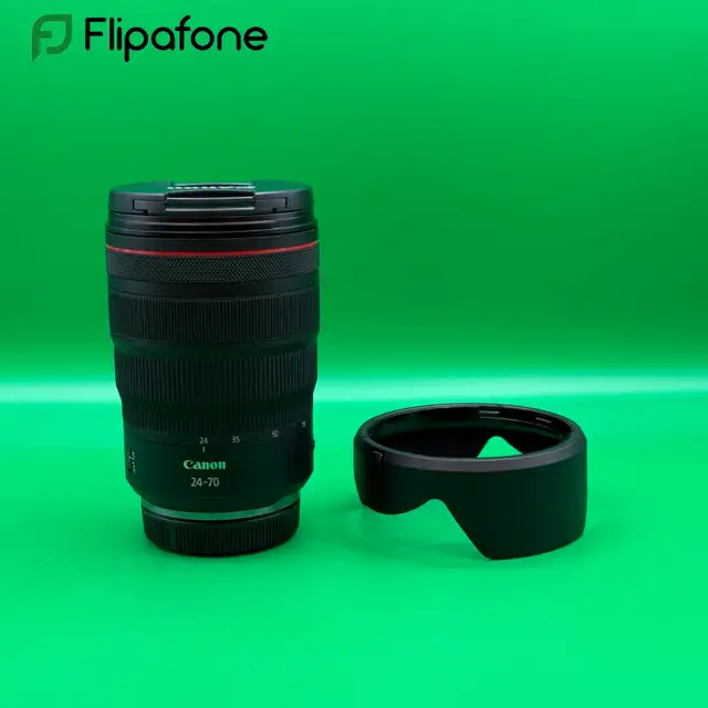 Canon RF 24-70mm f/2.8 L IS USM - RF-mount in Cameras & Camcorders in Charlottetown - Image 2