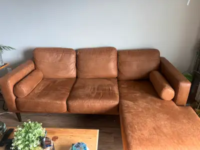 Brown 3 seated sectional couch - no smoke/ no pets home, View more