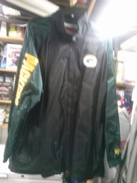 NFL GREEN BAY PACKERS JACKET AND HAT AS NEW