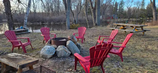 STR- Adorable Creekside Cottage w/access to Lake Nipissing in Ontario in Canada - Image 3